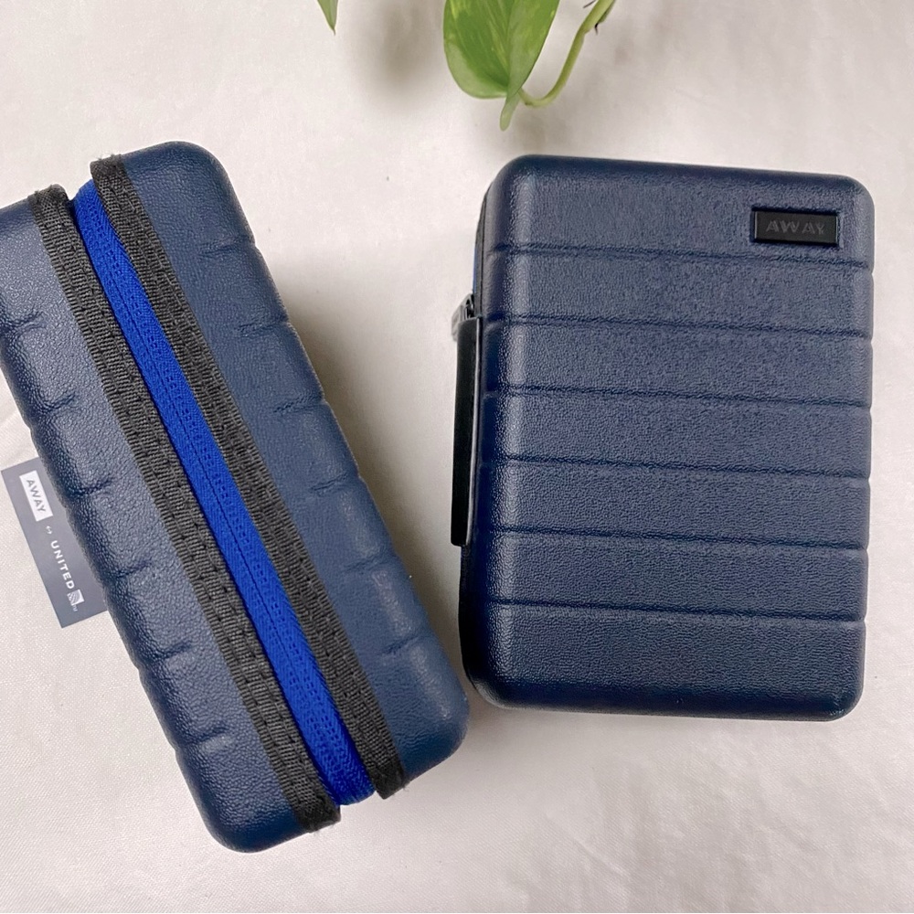 New AWAY X United Business Polaris Travel Hardcase Sunday Riley Amenity Kit Set